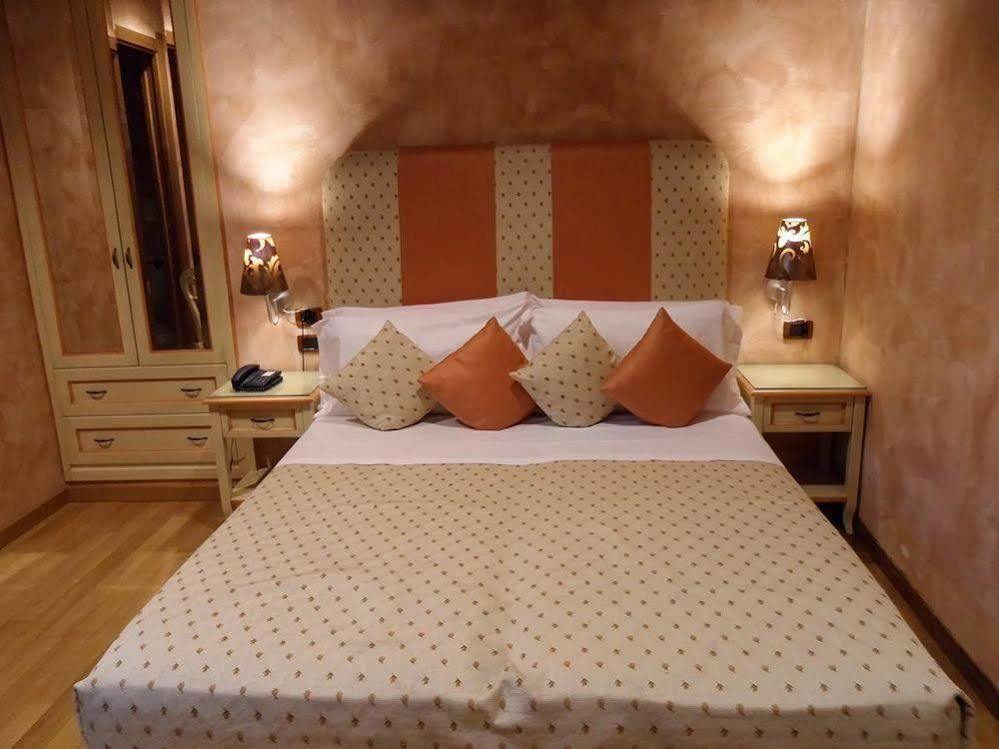 Condotti Rooms Roma Dış mekan fotoğraf