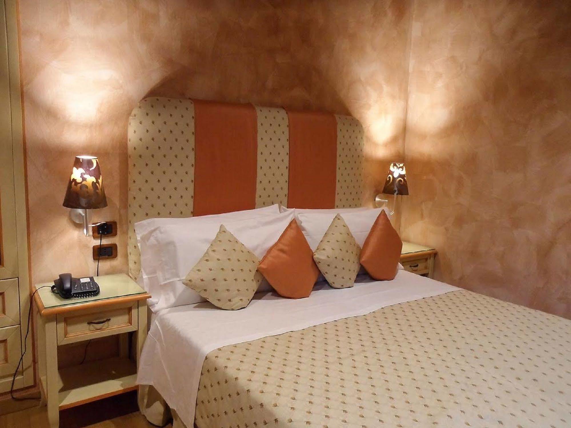 Condotti Rooms Roma Dış mekan fotoğraf