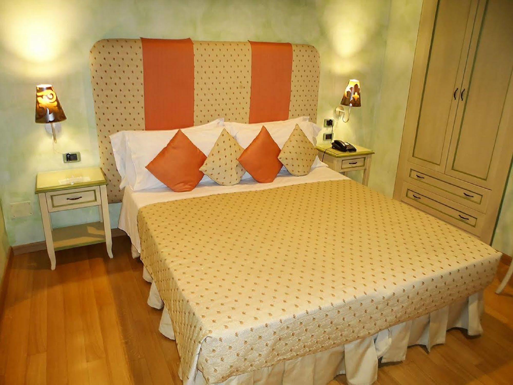 Condotti Rooms Roma Dış mekan fotoğraf
